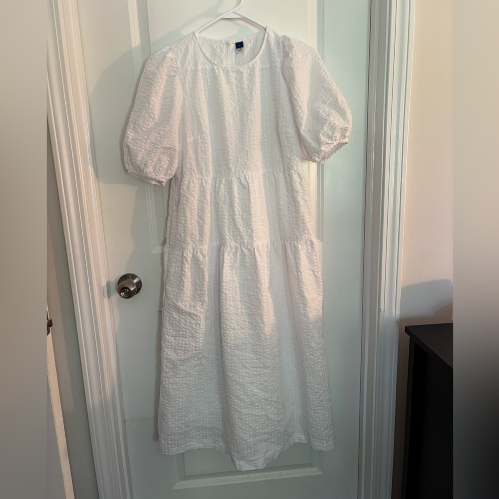 Old Navy White Textured Puff-Sleeve Maxi Dress